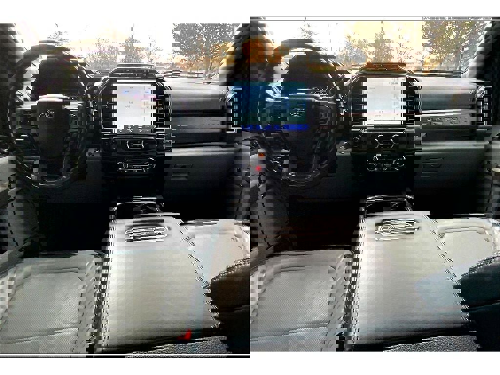 Used 2022 Ford F350 Limited image 17