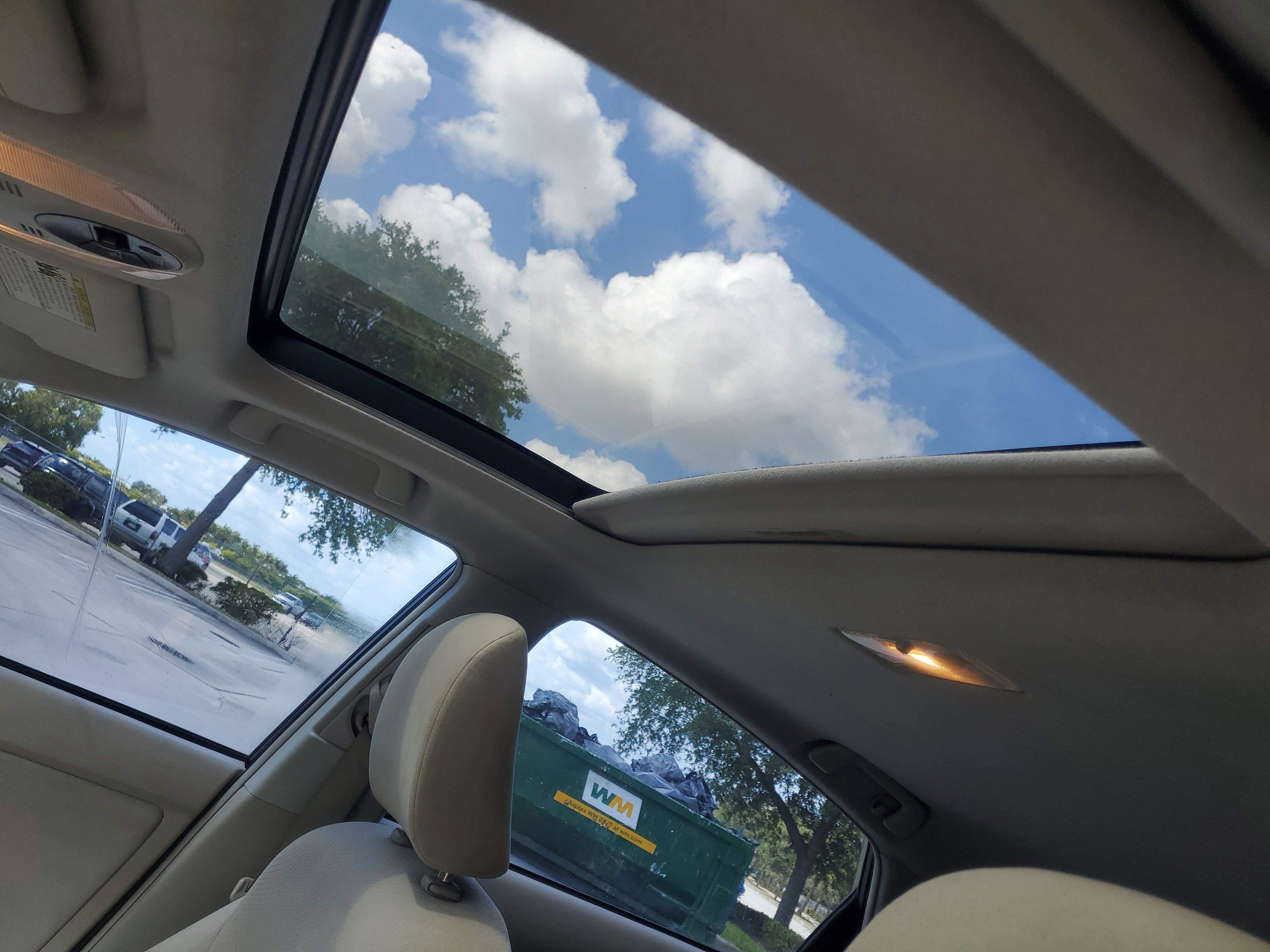 Used 2011 Toyota Prius Three w/ Solar Roof Pkg FWD image 18