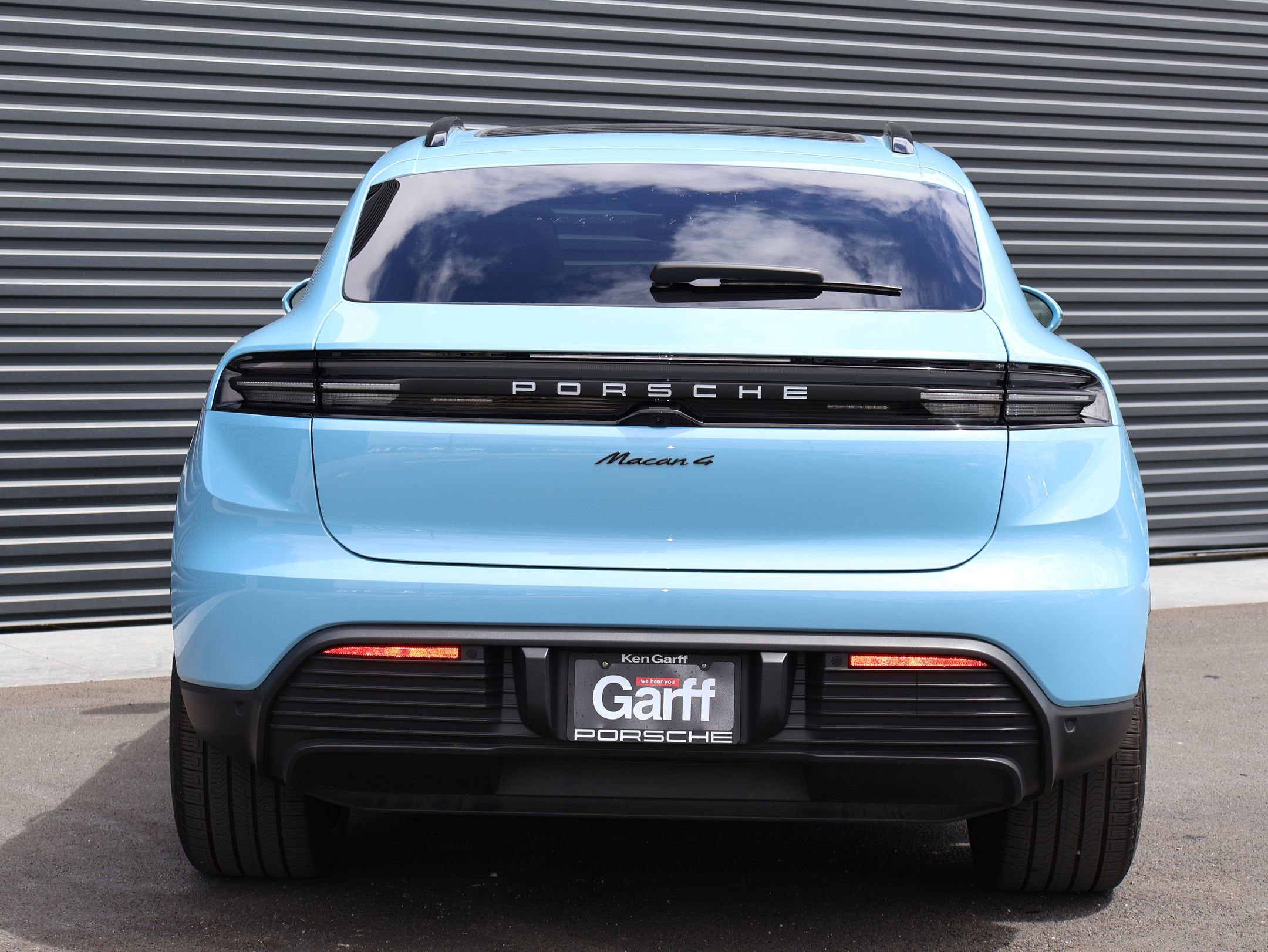 Certified 2025 Porsche Macan 4 Electric AWD/4WD image 11