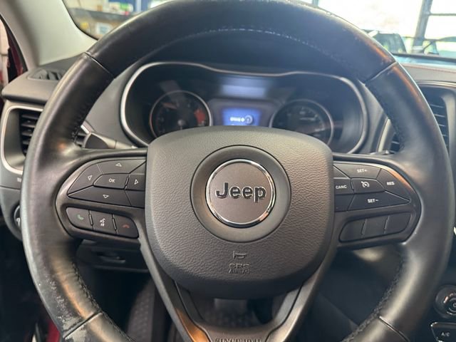 Used 2020 Jeep Cherokee Trailhawk w/ Cold Weather Group AWD/4WD image 23