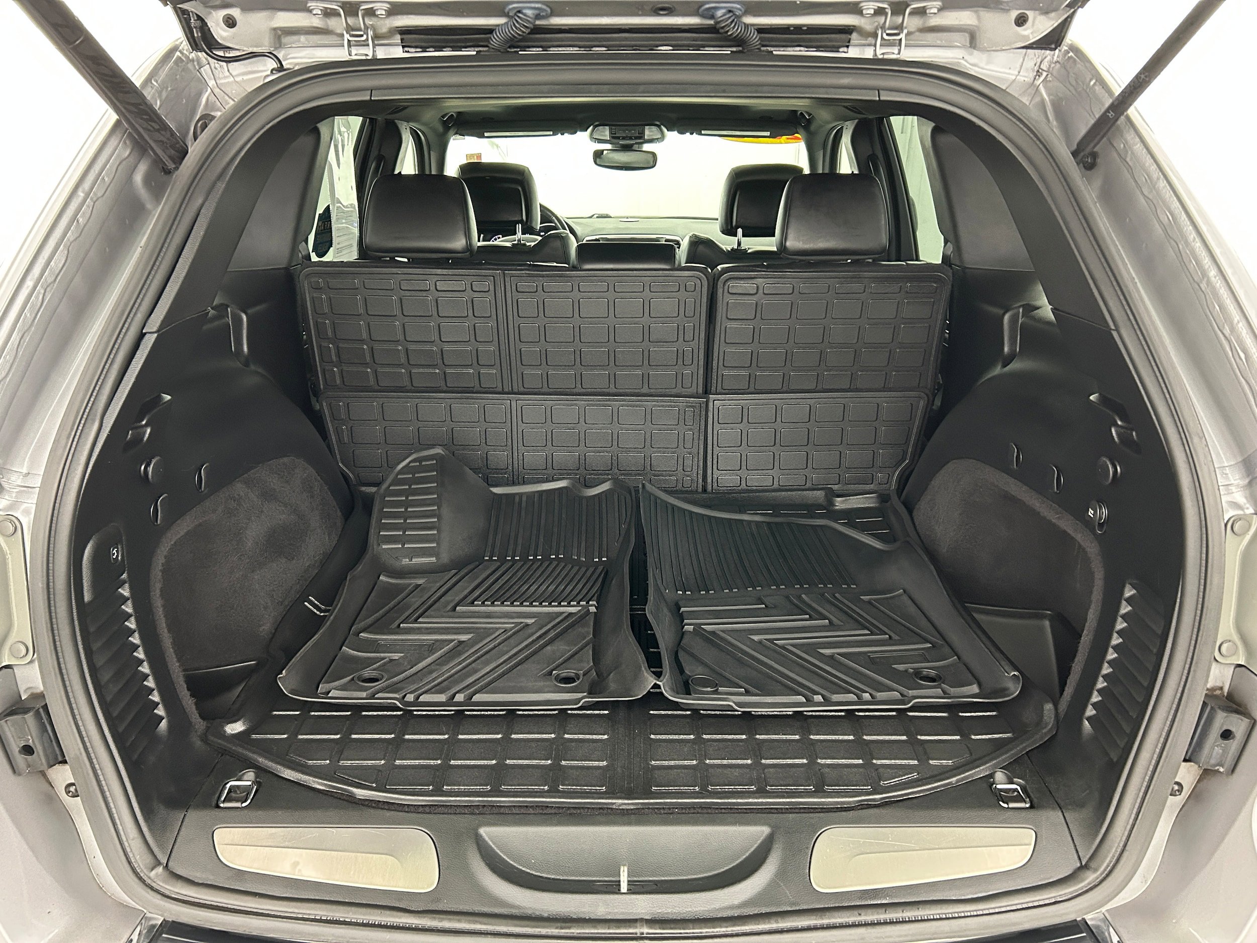 Used 2018 Jeep Grand Cherokee Limited AWD/4WD image 35