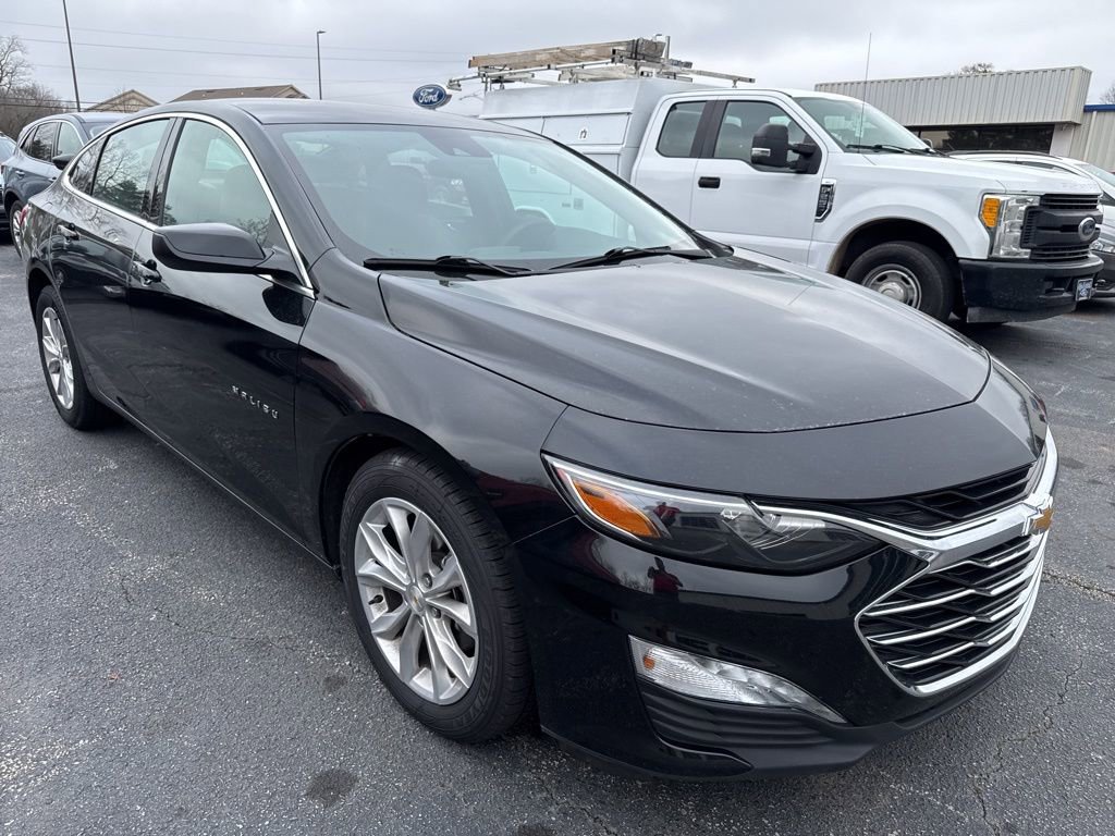 Used 2025 Chevrolet Malibu LT image 1