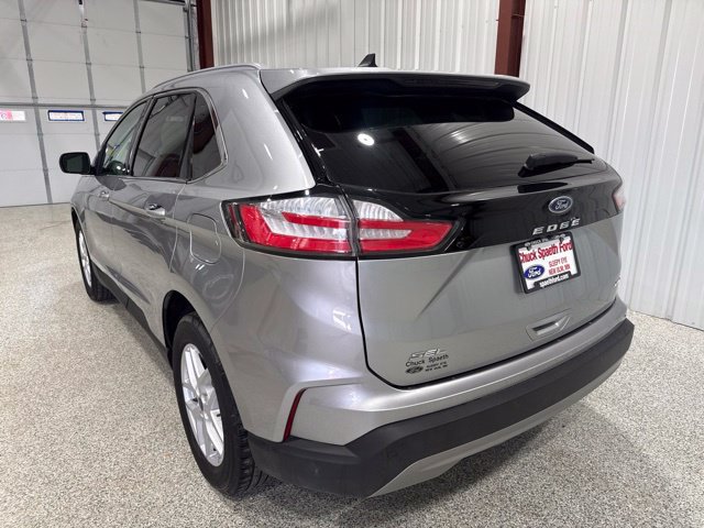 Used 2023 Ford Edge SEL w/ Convenience Package AWD/4WD image 6