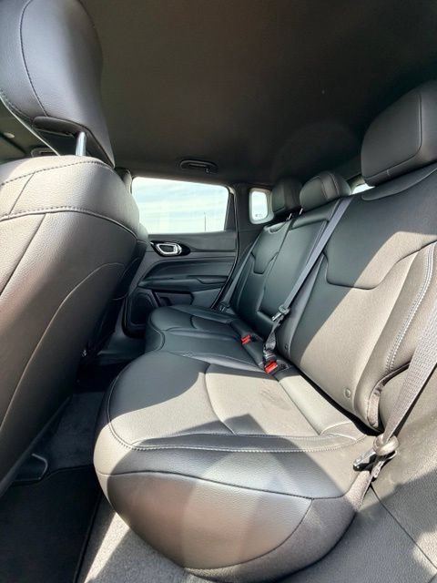 New 2026 Jeep Compass Limited AWD/4WD image 12