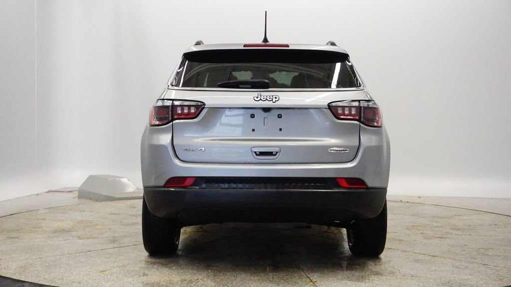 Certified 2022 Jeep Compass Latitude image 4