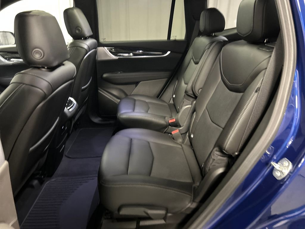 Used 2024 Cadillac XT6 Premium Luxury AWD/4WD image 24