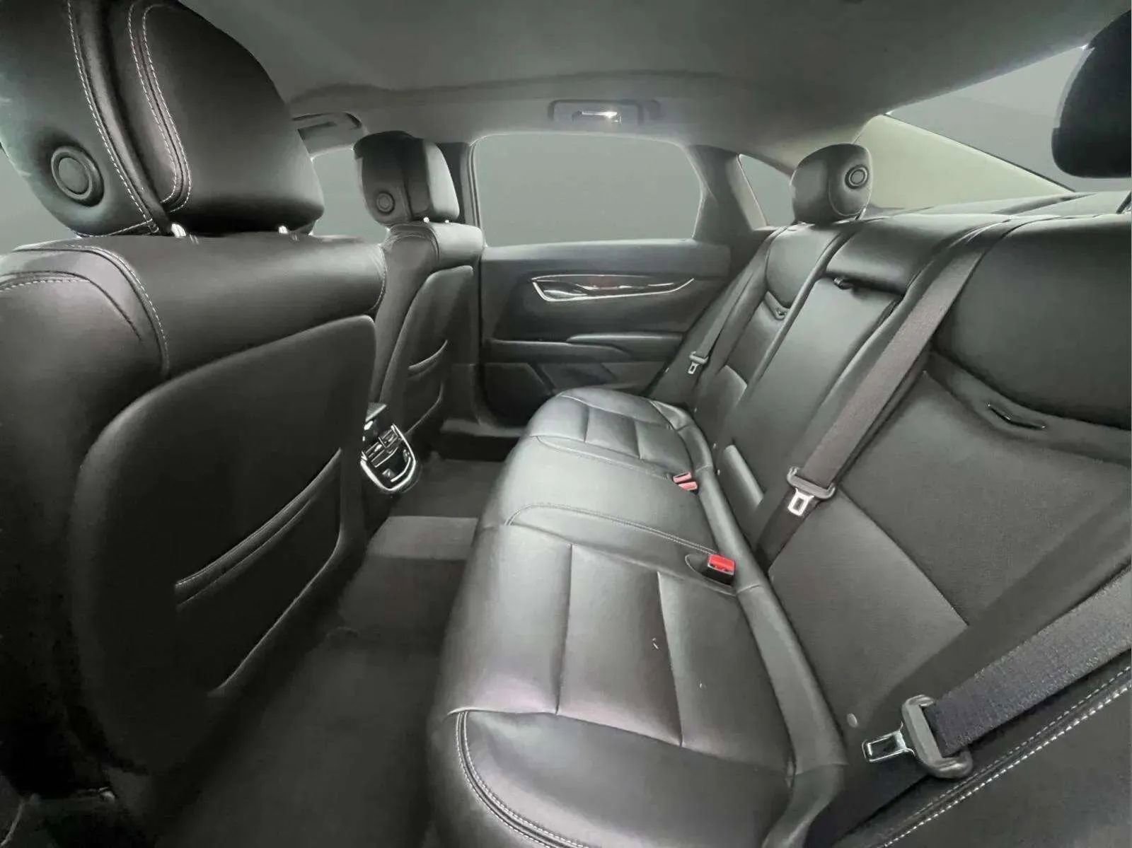 Used 2013 Cadillac XTS Luxury w/ Driver Awareness Package image 12