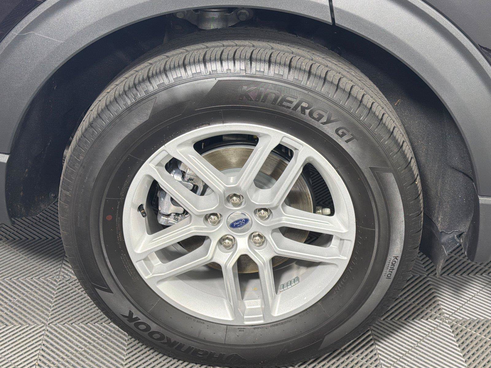 Used 2026 Ford Explorer Active RWD image 17