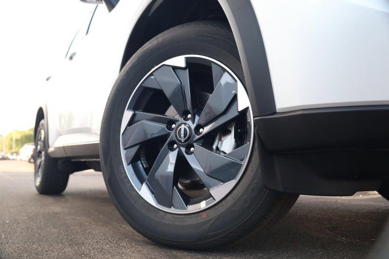 New 2026 Nissan Rogue SV w/ SV Premium Package image 3