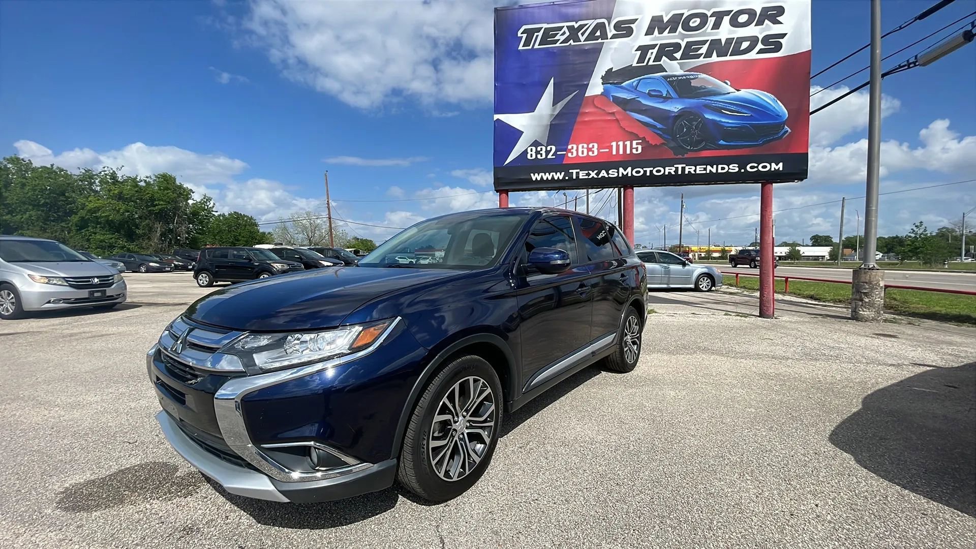Used 2018 Mitsubishi Outlander LE image 1