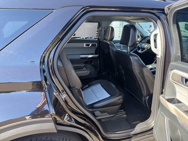 Used 2023 Ford Explorer XLT w/ Equipment Group 202A AWD/4WD image 26