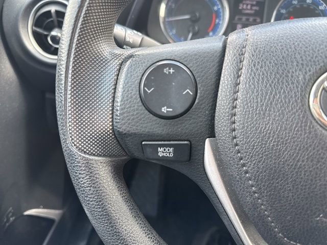 Used 2018 Toyota Corolla LE FWD image 18