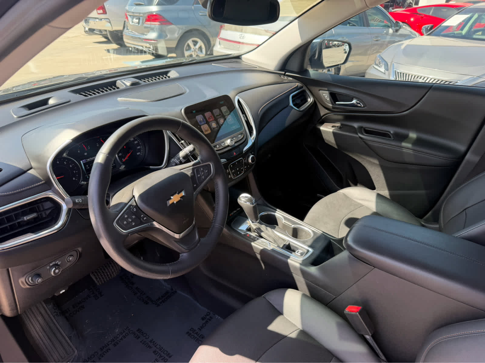 Used 2018 Chevrolet Equinox Premier FWD image 19
