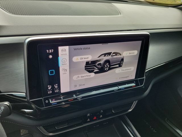Used 2024 Volkswagen Atlas Cross Sport SE FWD image 31