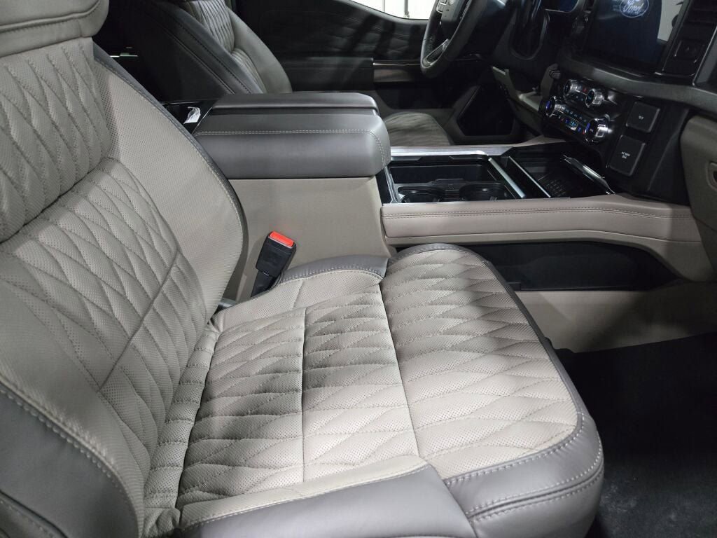 New 2026 Ford F450 Platinum w/ Platinum Plus Package image 8