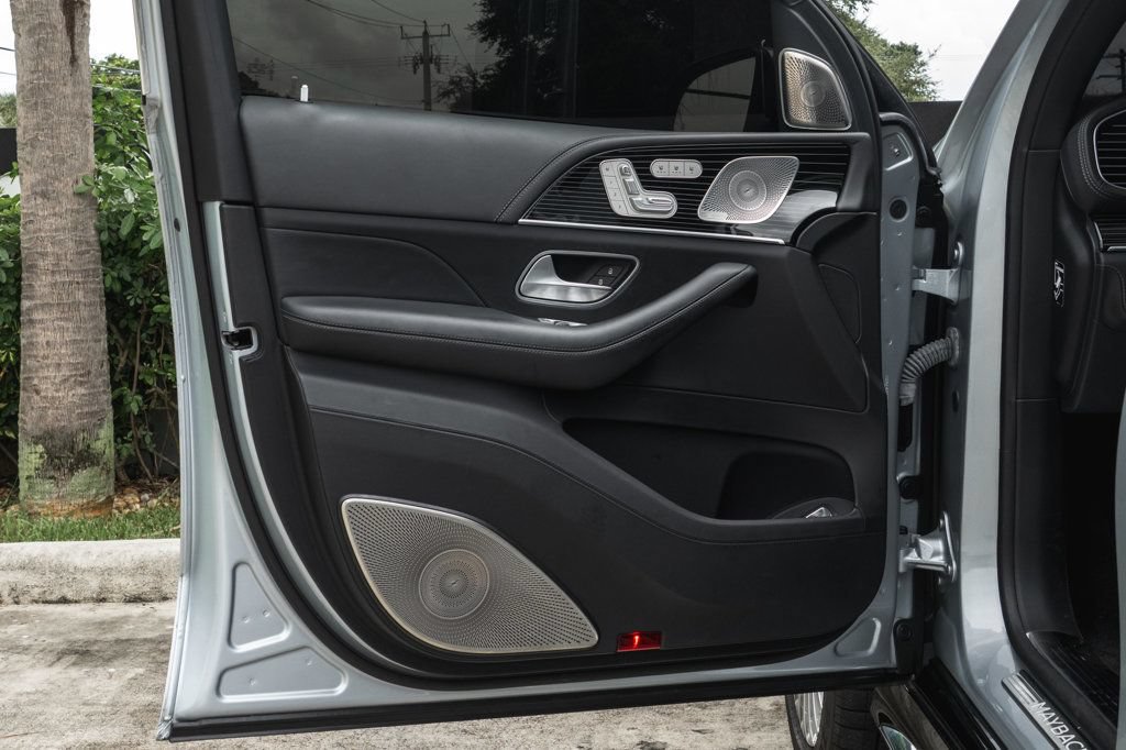 Used 2022 Mercedes-Benz Maybach GLS 600 4MATIC image 28