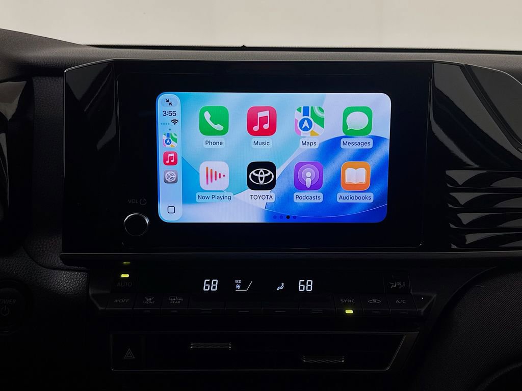 Used 2025 Toyota Camry LE image 16