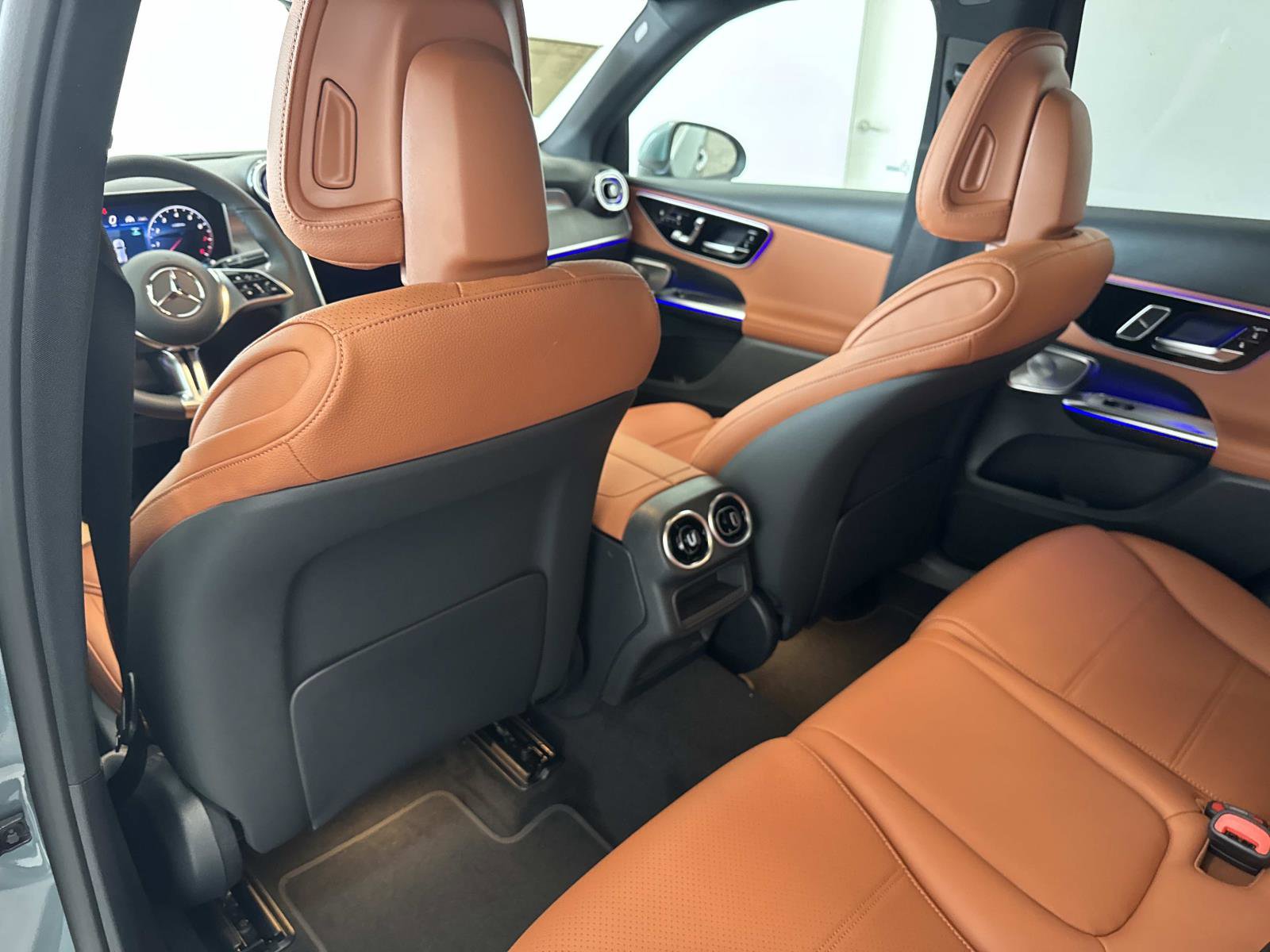 New 2026 Mercedes-Benz GLC 300 image 12