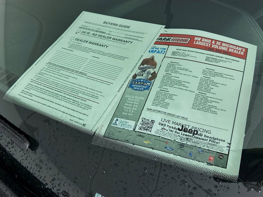 Certified 2025 Jeep Grand Cherokee Limited w/ Luxury Tech Group II image 16
