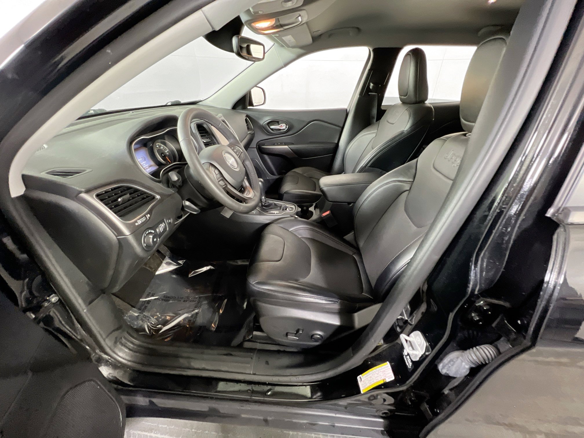 Used 2022 Jeep Cherokee Latitude Lux AWD/4WD image 20