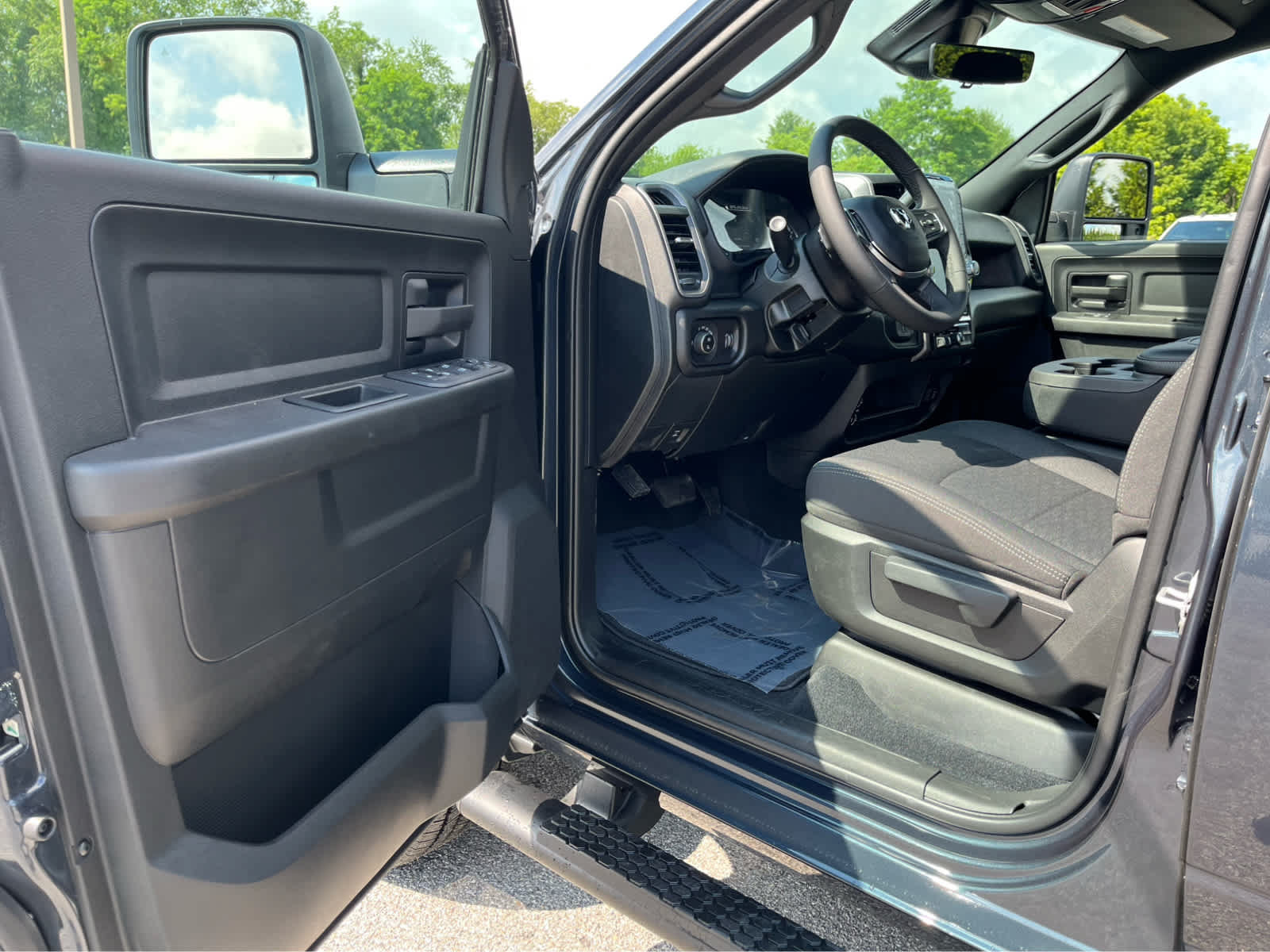 New 2026 RAM 2500 Tradesman AWD/4WD image 9