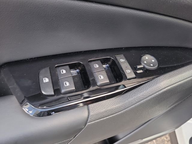Used 2023 Kia Sportage EX image 16