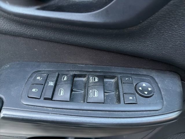 Used 2016 Jeep Cherokee Latitude w/ Cold Weather Group image 15