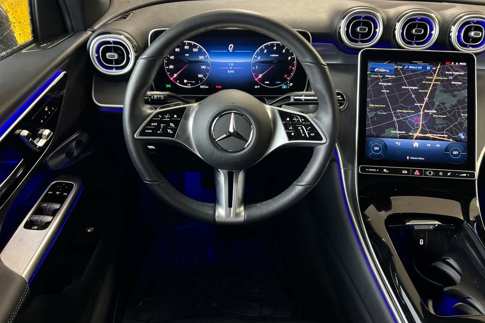 Used 2025 Mercedes-Benz GLC 300 4MATIC image 15