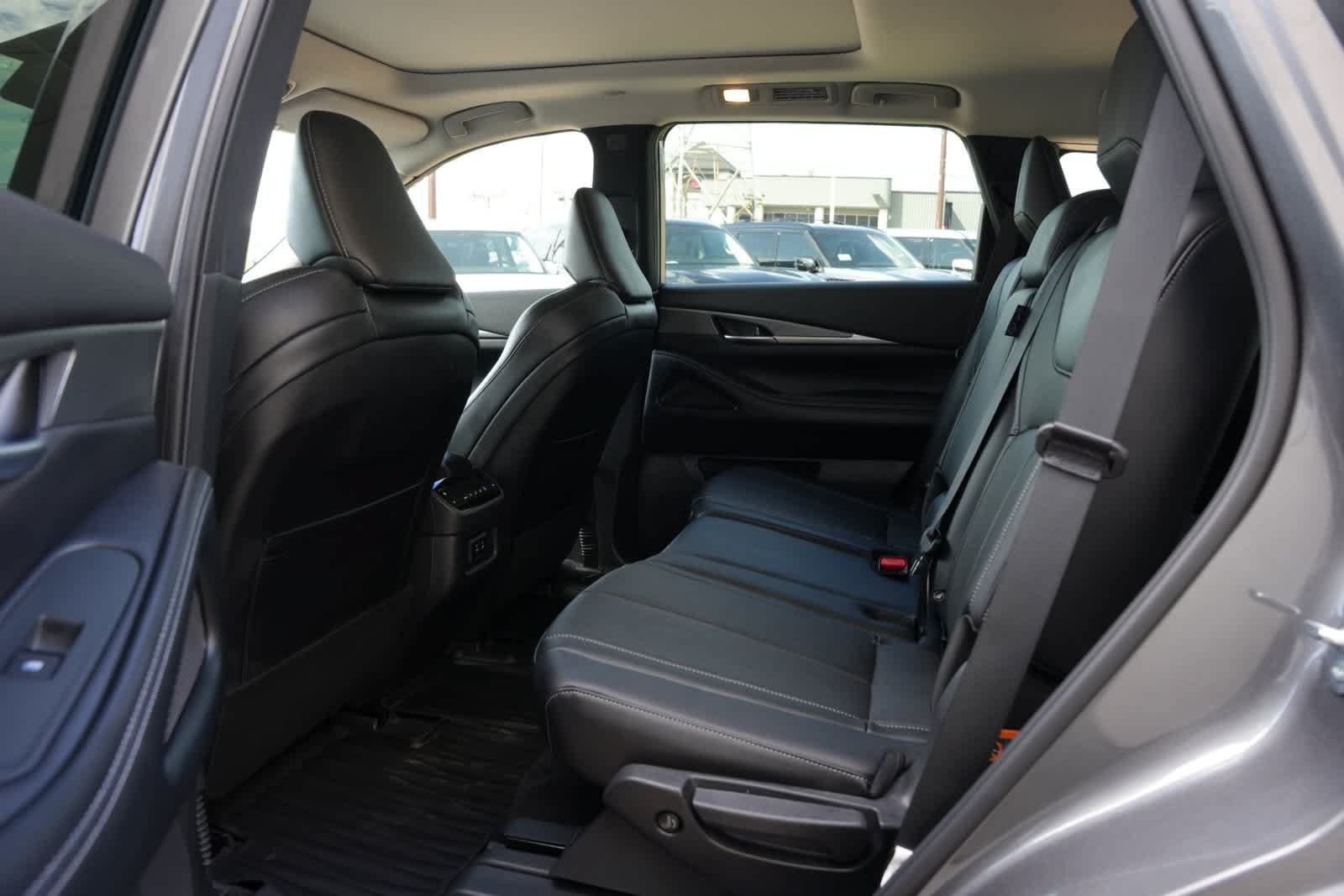 Certified 2027 INFINITI QX60 Pure w/ Cargo Package FWD image 18