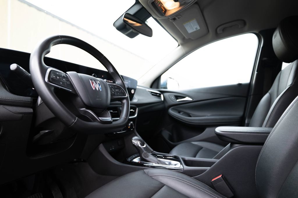 Used 2024 Buick Encore GX Sport Touring image 5
