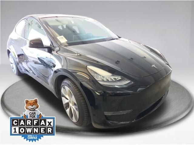 Used 2023 Tesla Model Y Long Range AWD/4WD image 2