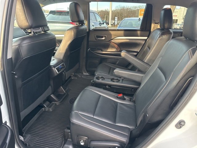 Used 2019 Toyota Highlander XLE image 49