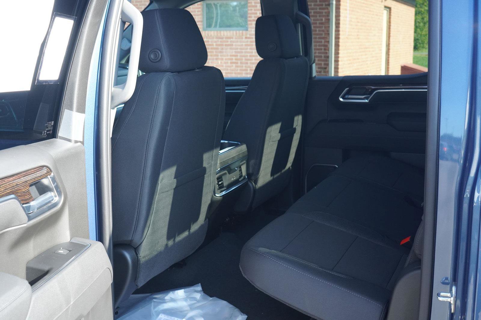 New 2026 GMC Sierra 1500 Elevation image 25