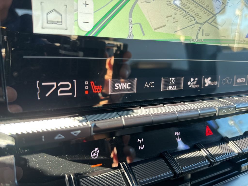 Used 2024 GMC Hummer EV 2X w/ Extreme Off-Road Package image 24