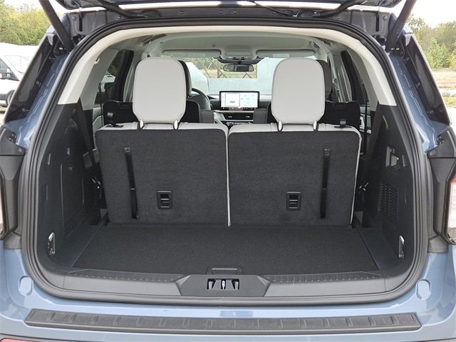New 2026 Ford Explorer Active image 7