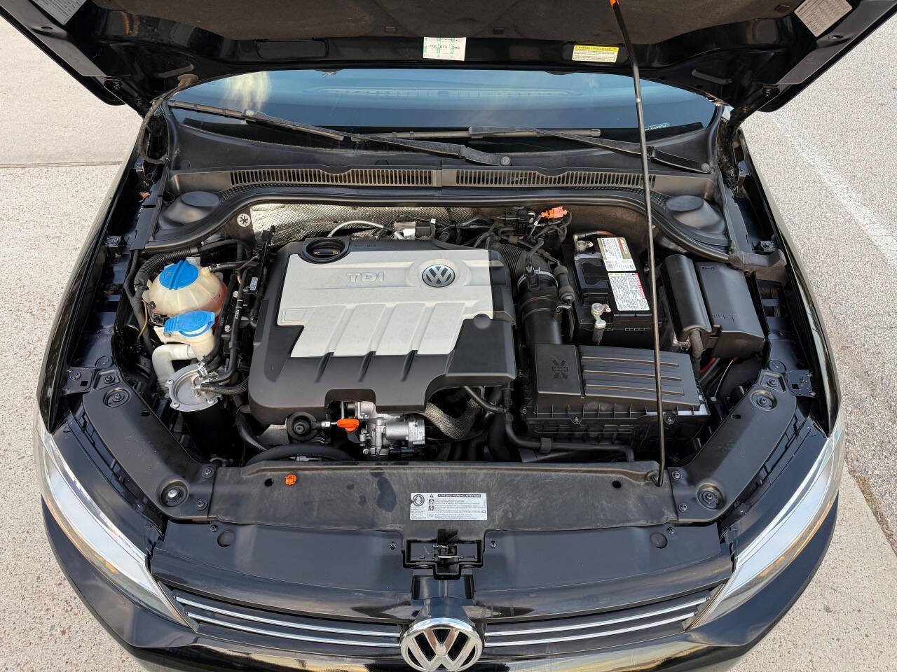 Used 2012 Volkswagen Jetta TDI image 21