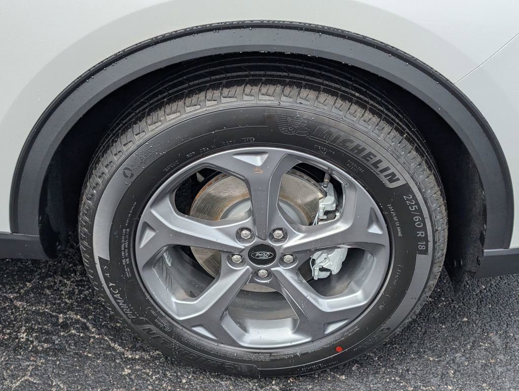 New 2026 Ford Escape ST-Line w/ Tech Pack #1 FWD image 18