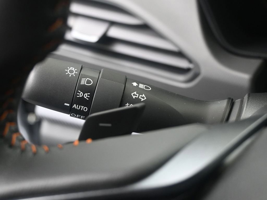 Used 2025 Subaru Crosstrek 2.5i Limited w/ Crosstrek Mirror Package image 27