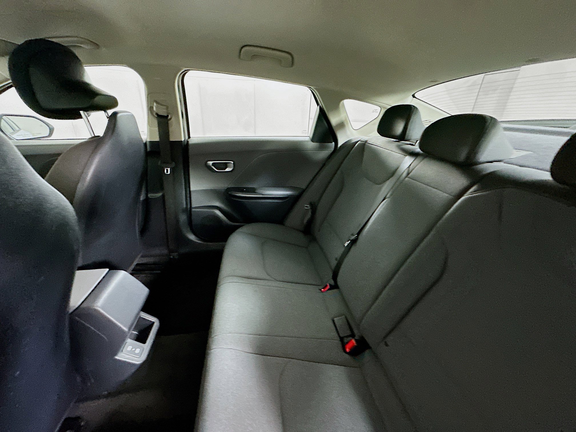 Used 2025 Kia K4 LXS image 26