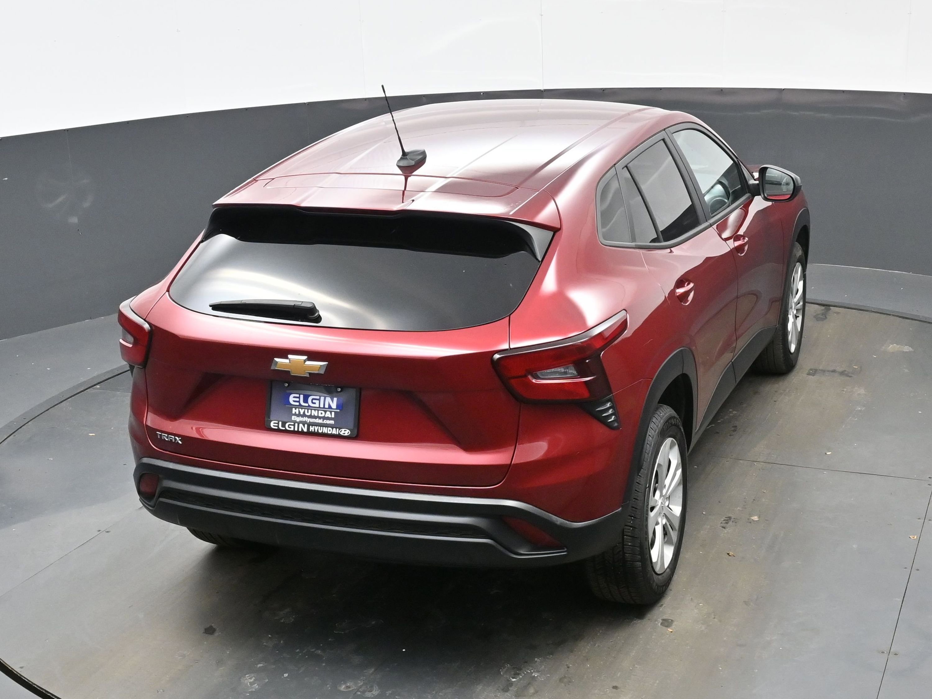 Used 2024 Chevrolet Trax LS w/ Driver Confidence Package image 35