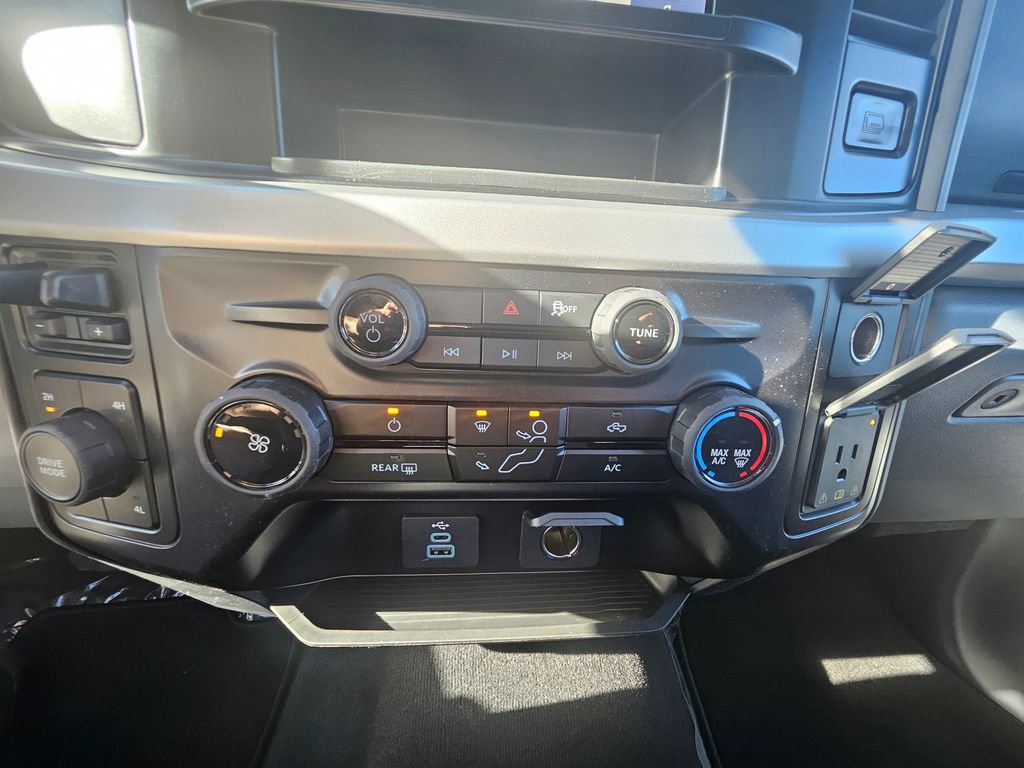 New 2026 Ford F250 XLT w/ FX4 Off-Road Package image 38