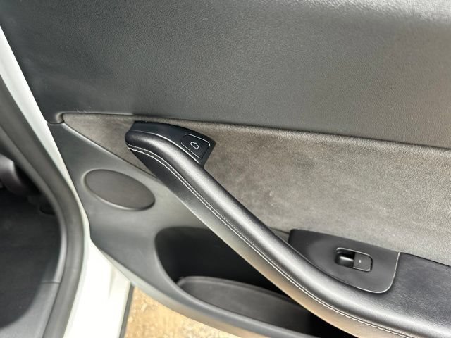Used 2022 Tesla Model Y Long Range AWD/4WD image 19
