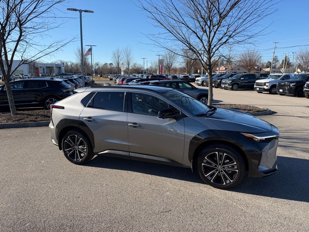 Used 2025 Toyota bZ4X AWD image 4