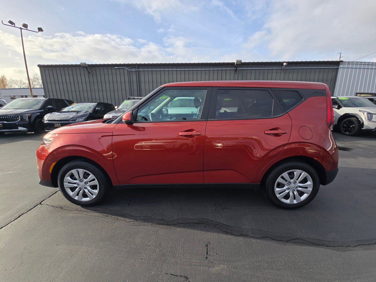 Used 2022 Kia Soul LX image 6