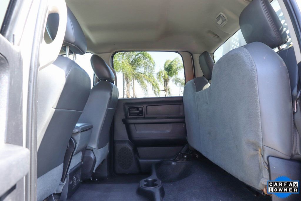 Used 2016 RAM 5500 Tradesman w/ Chrome Appearance Group RWD image 31