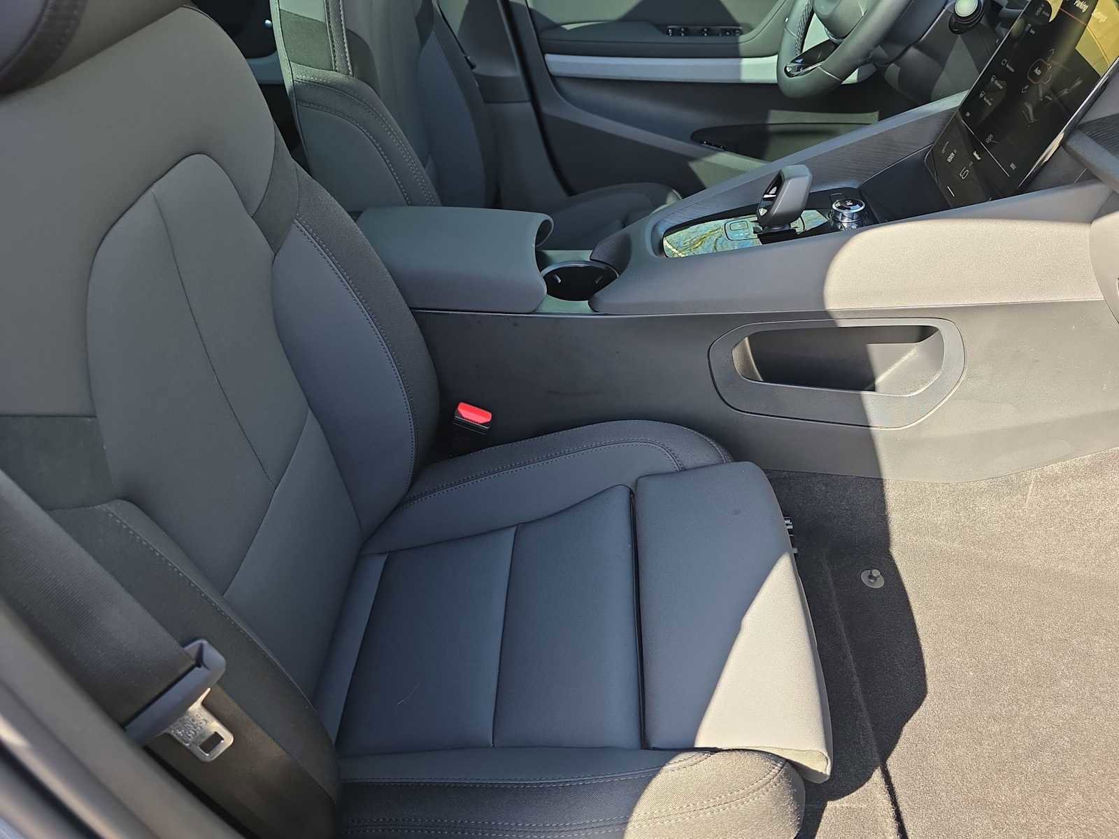 Used 2024 Polestar Polestar 2 image 18