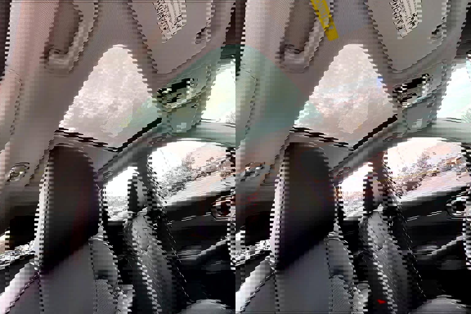 Used 2024 Kia Sorento EX w/ Panoramic Sunroof Package image 12