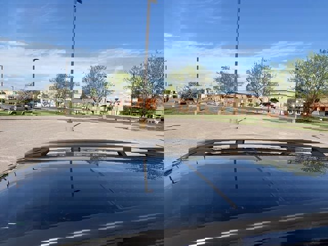 Used 2023 Kia Sorento X-Line EX image 4