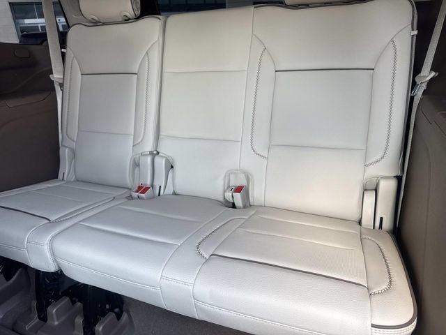 Used 2022 GMC Yukon Denali RWD image 16