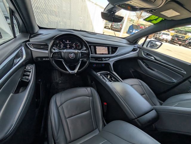 Used 2024 Buick Enclave Premium image 7